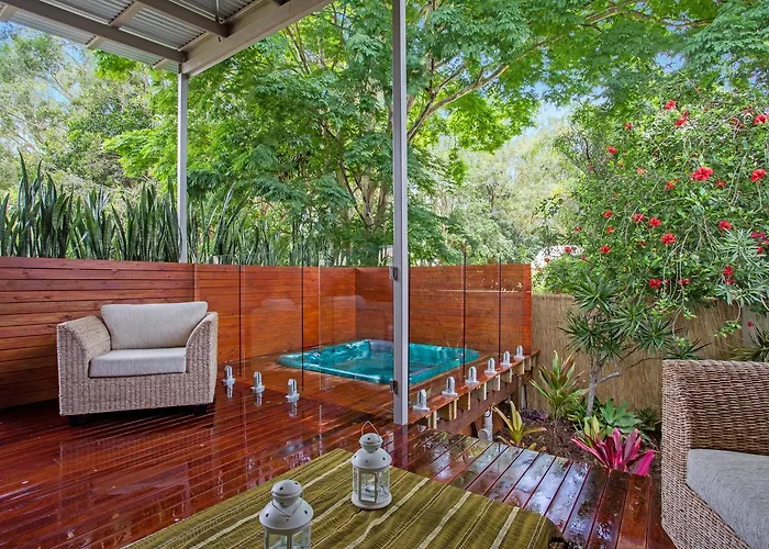Beach Cottage On Cassia Avenue, Central Coolum Beach